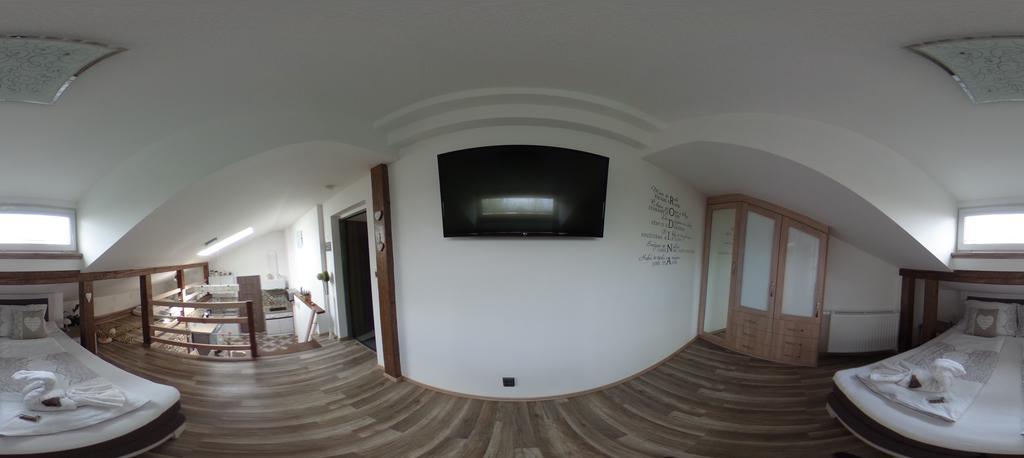 Appartement Luxusni Apartman Nmnm Mezonet à Nove Mesto na Morave Extérieur photo